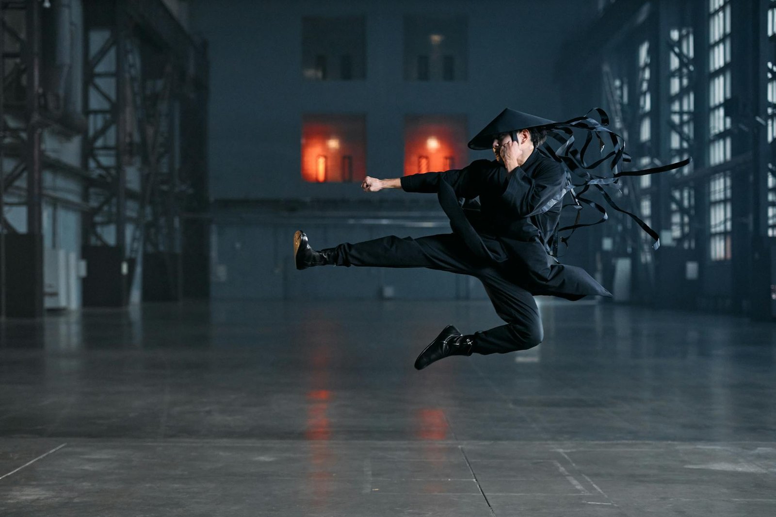 Para a influência das artes marciais nos filmes de ação modernos, ela é profunda e transformadora, redefinindo coreografias,