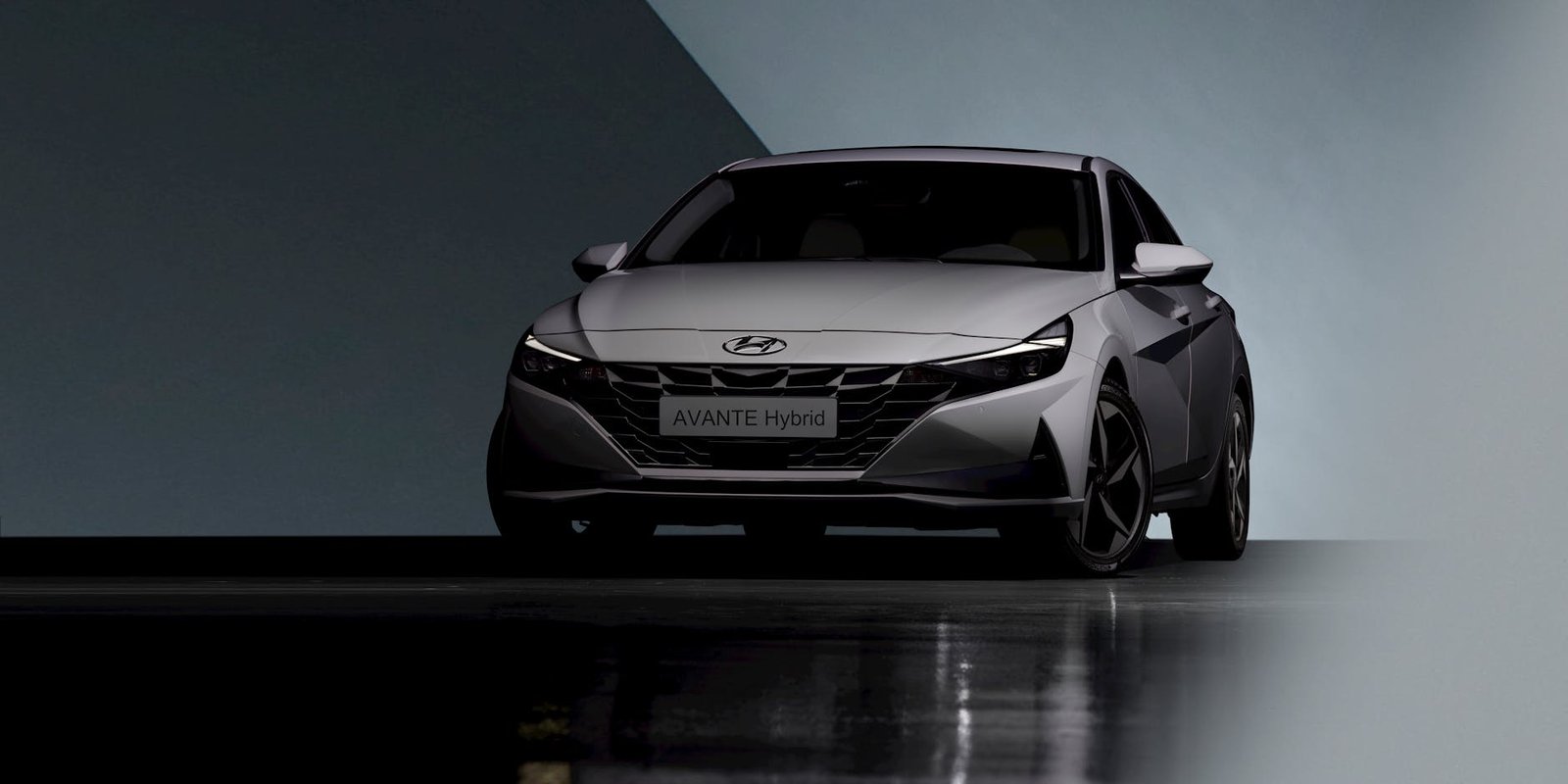 Para carros híbridos, as vantagens incluem economia de combustível, menor emissão de poluentes e incentivos fiscais em alguma