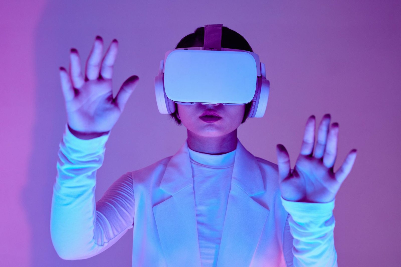 Para entender como a tecnologia está influenciando a moda e o design de roupas, é crucial reconhecer que ela otimiza processo
