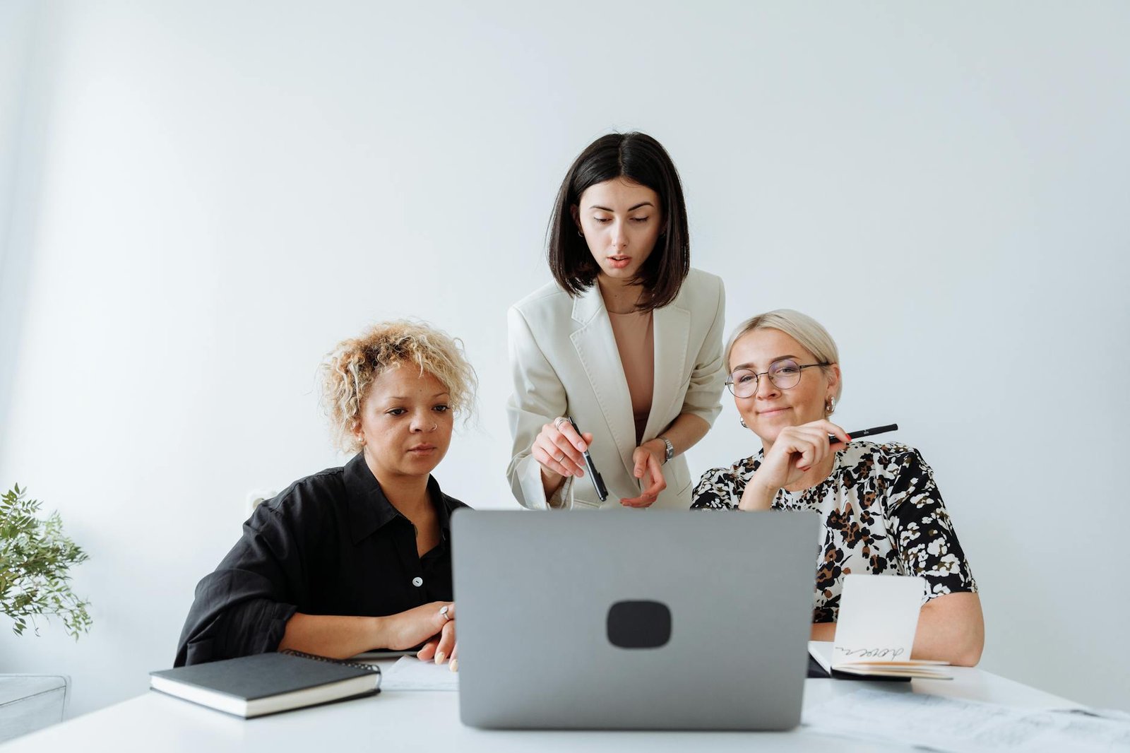 Como montar uma equipe de vendas eficiente — como montar uma equipe de vendas eficiente | sougenial.com.br