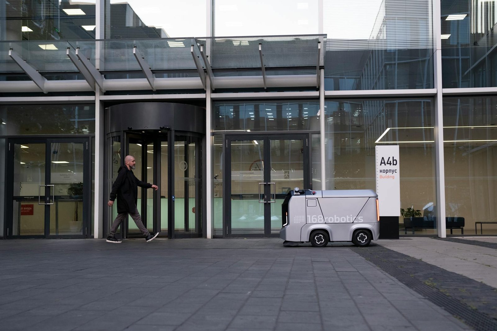 Para o futuro dos carros autônomos e a revolução no transporte, espera-se uma transformação profunda na mobilidade urbana e r