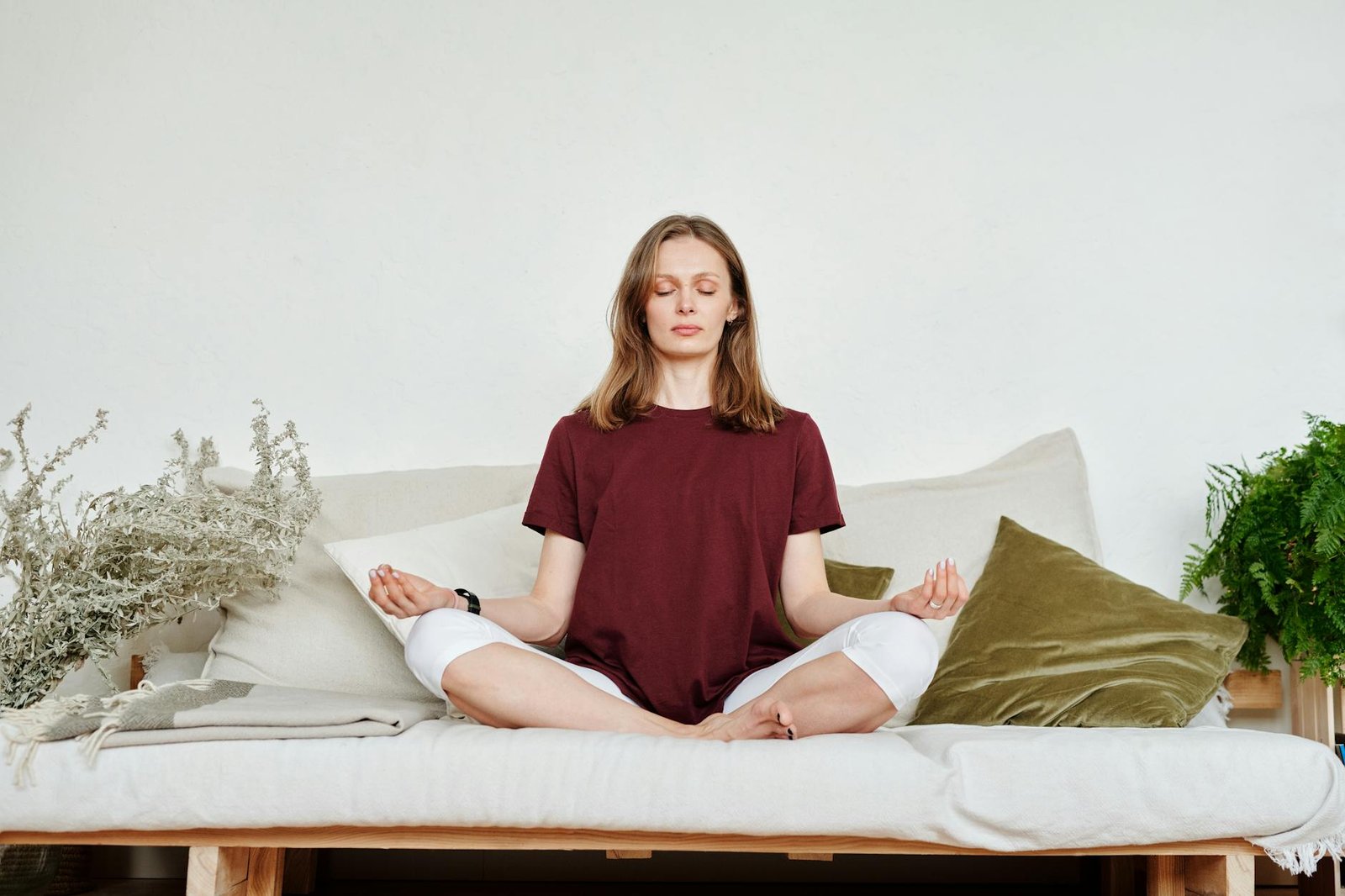 Para os benefícios da meditação para o bem-estar físico e mental, esta prática milenar oferece uma gama de vantagens, incluin